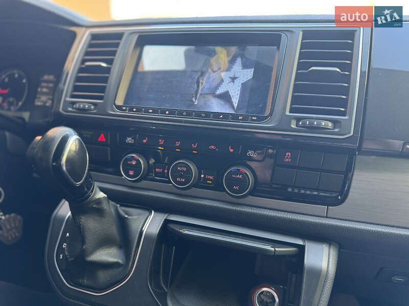 Минивэн Volkswagen Transporter 2016 в Киеве