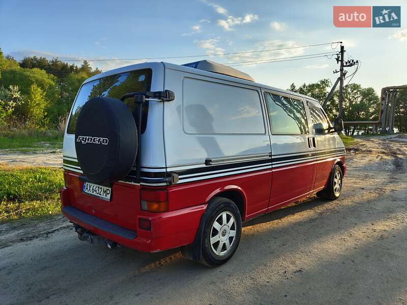Грузопассажирский фургон Volkswagen Transporter 2000 в Харькове