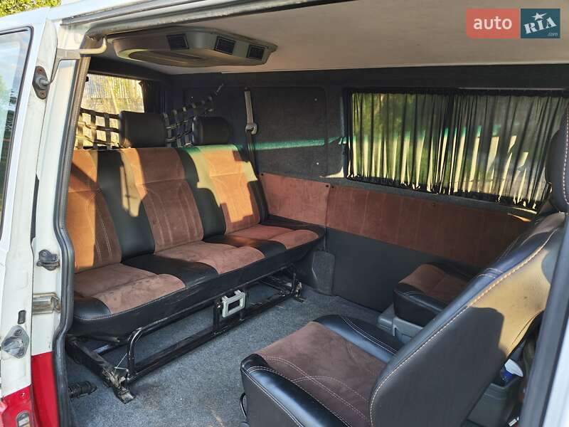 Грузопассажирский фургон Volkswagen Transporter 2000 в Харькове