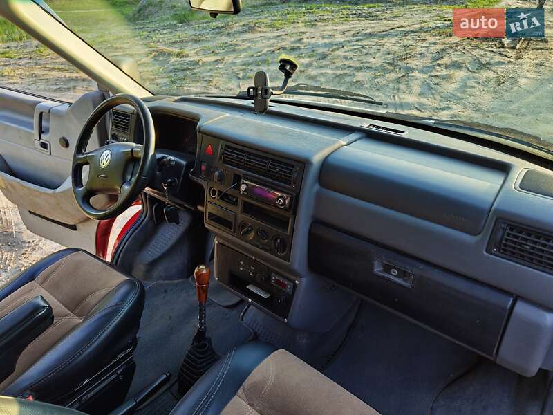 Грузопассажирский фургон Volkswagen Transporter 2000 в Харькове