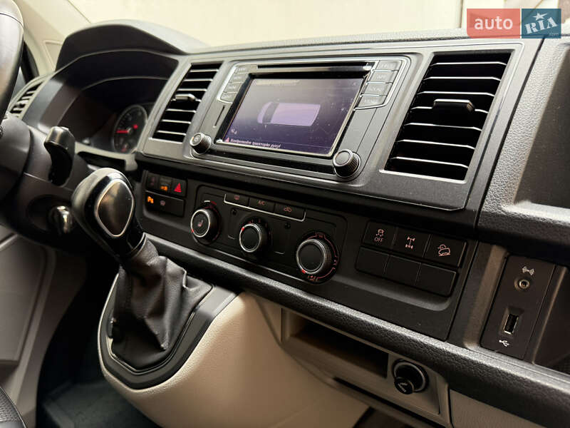 Вантажний фургон Volkswagen Transporter 2019 в Тячеві