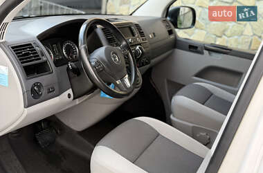 Минивэн Volkswagen Transporter 2015 в 