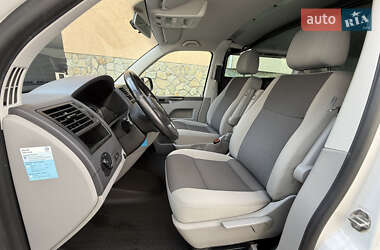Минивэн Volkswagen Transporter 2015 в 