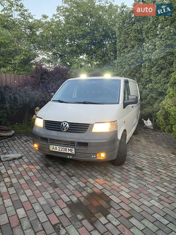 Грузовой фургон Volkswagen Transporter 2006 в 