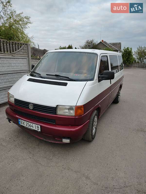 Минивэн Volkswagen Transporter 1997 в Остроге