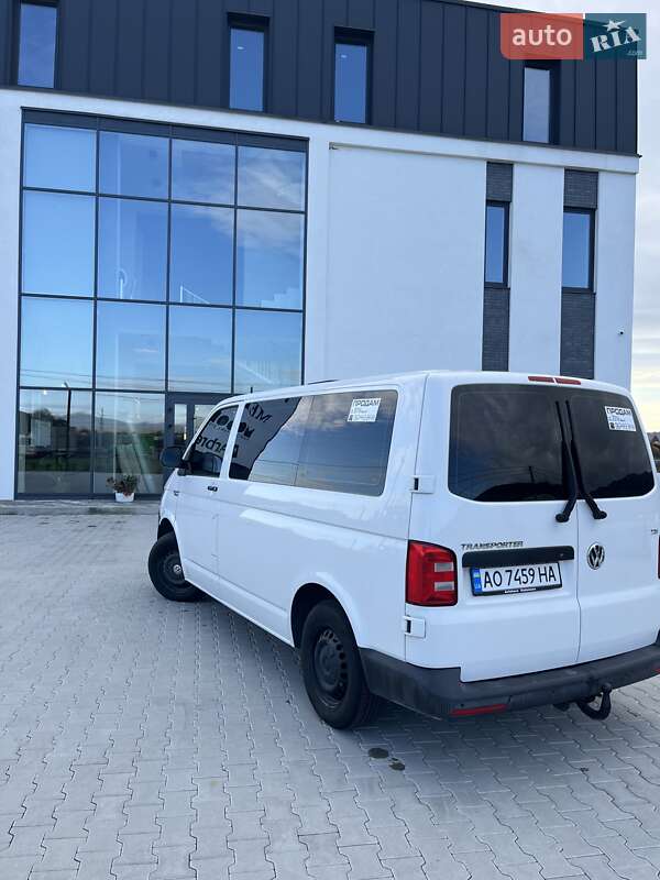 Мінівен Volkswagen Transporter 2016 в Хусті
