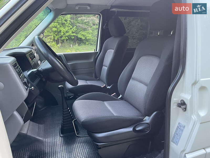 Минивэн Volkswagen Transporter 1999 в Радивилове