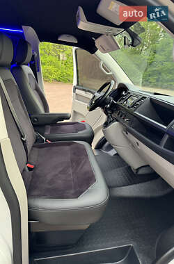 Мінівен Volkswagen Transporter 2017 в 