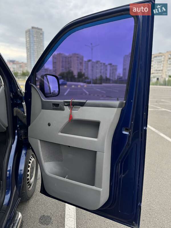 Минивэн Volkswagen Transporter 2007 в Киеве