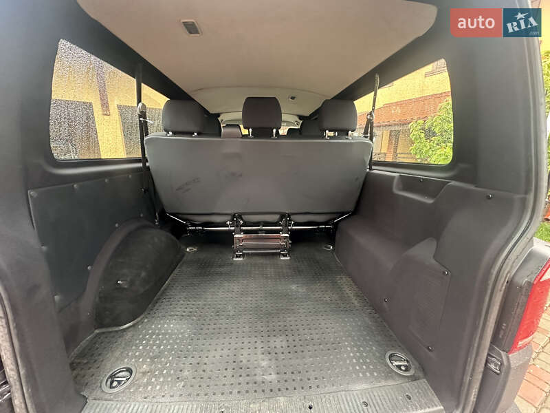 Минивэн Volkswagen Transporter 2016 в Ужгороде
