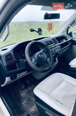 Минивэн Volkswagen Transporter 2015 в 