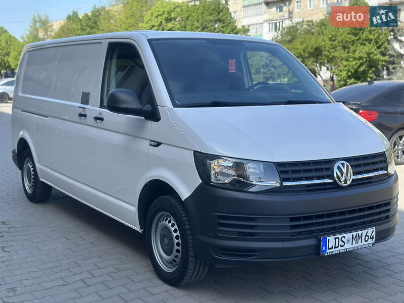 Вантажний фургон Volkswagen Transporter 2018 в Дубні