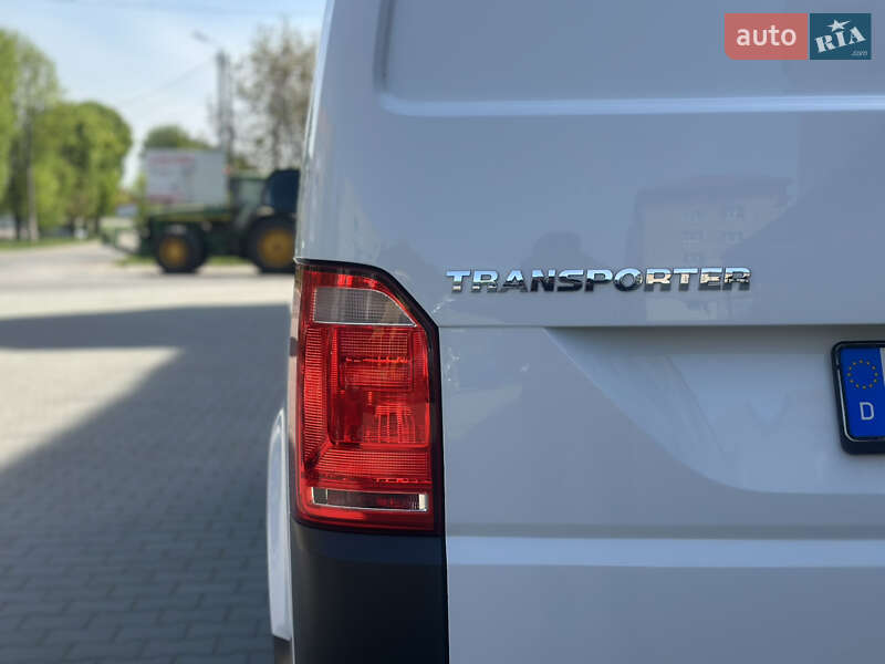 Вантажний фургон Volkswagen Transporter 2018 в Дубні