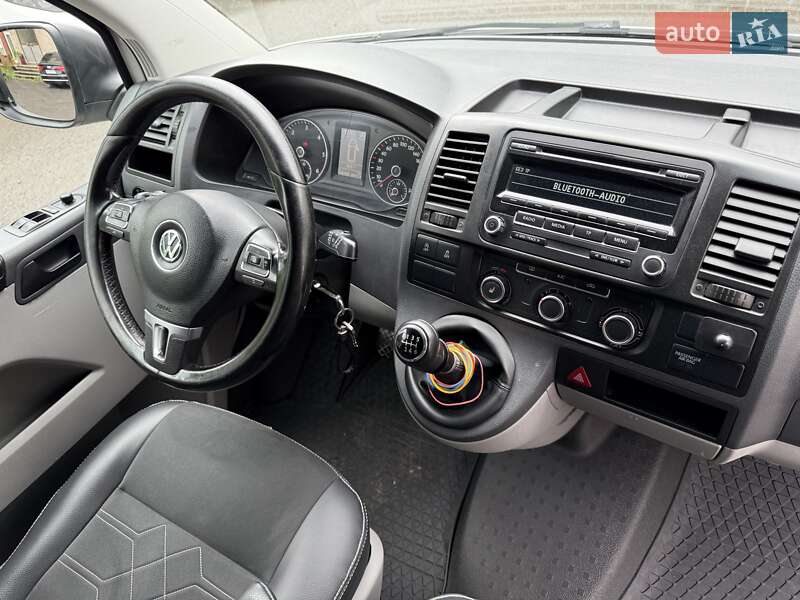 Мінівен Volkswagen Transporter 2014 в Тячеві