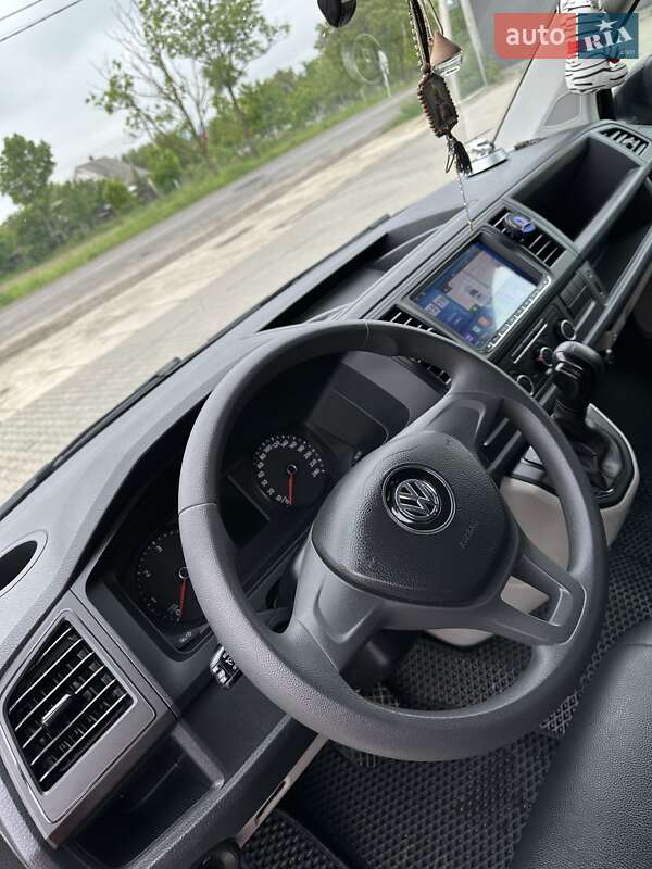 Минивэн Volkswagen Transporter 2019 в Черновцах
