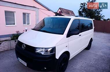 Грузопассажирский фургон Volkswagen Transporter 2010 в 