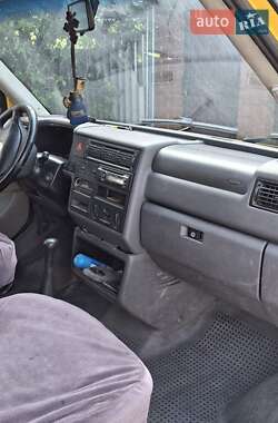 Мінівен Volkswagen Transporter 2002 в 