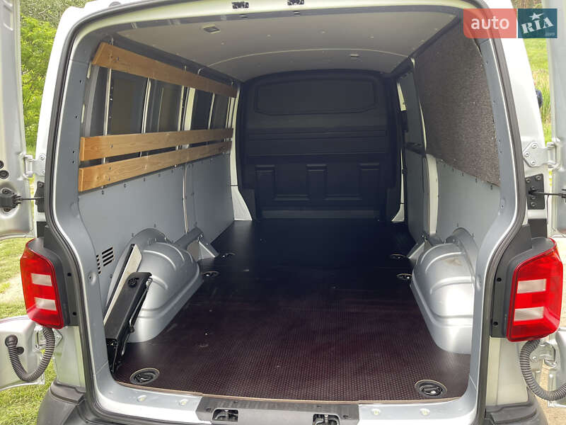 Грузовик Volkswagen Transporter 2019 в Смеле