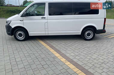 Минивэн Volkswagen Transporter 2017 в 