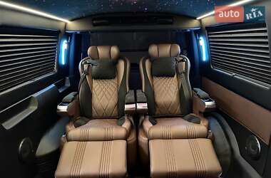 Минивэн Volkswagen Transporter 2019 в 
