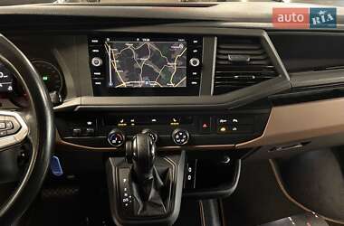 Минивэн Volkswagen Transporter 2019 в 