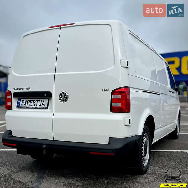Вантажний фургон Volkswagen Transporter 2018 в Києві