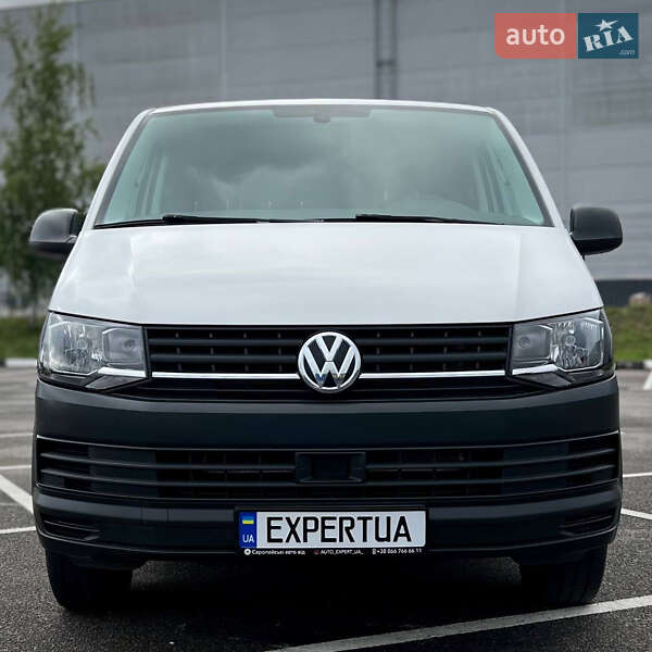 Вантажний фургон Volkswagen Transporter 2018 в Києві