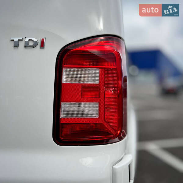 Вантажний фургон Volkswagen Transporter 2018 в Києві