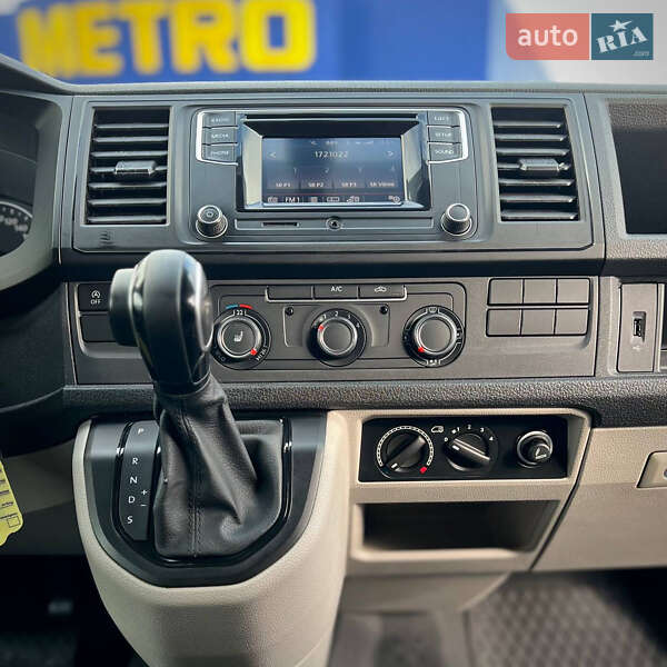 Вантажний фургон Volkswagen Transporter 2018 в Києві