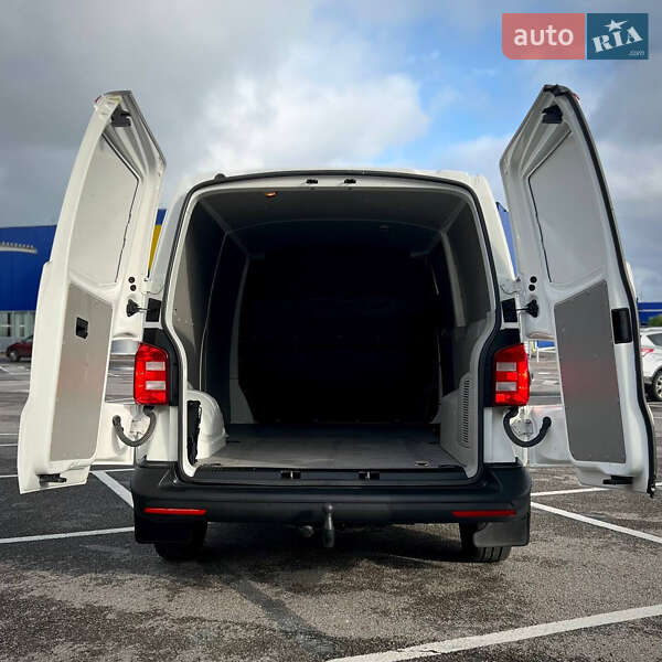 Вантажний фургон Volkswagen Transporter 2018 в Києві