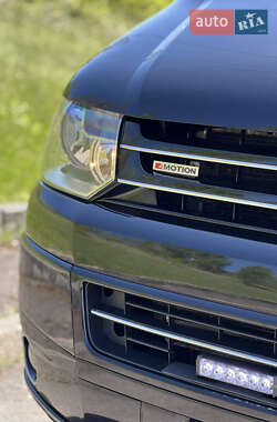 Грузовой фургон Volkswagen Transporter 2015 в 