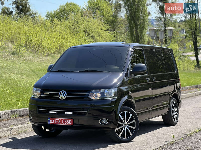 Грузовой фургон Volkswagen Transporter 2015 в 