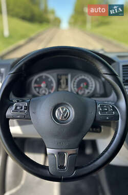Грузовой фургон Volkswagen Transporter 2015 в 