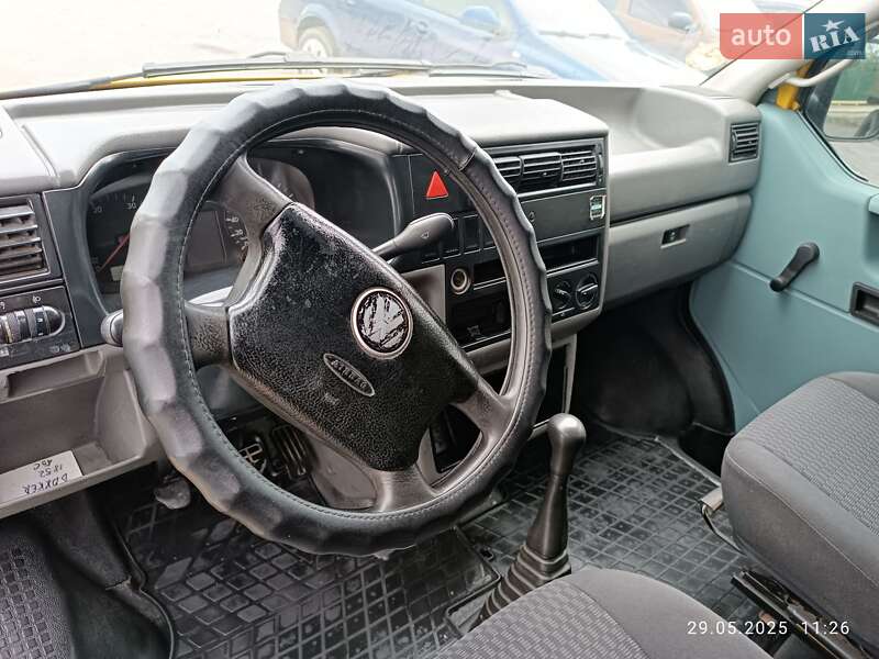 Мінівен Volkswagen Transporter 2003 в Старокостянтинові