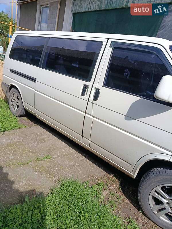 Мікроавтобус Volkswagen Transporter 2001 в Єрках