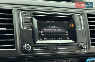 Минивэн Volkswagen Transporter 2019 в 