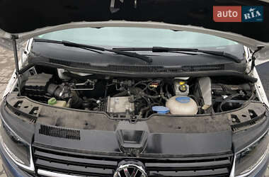 Минивэн Volkswagen Transporter 2019 в 