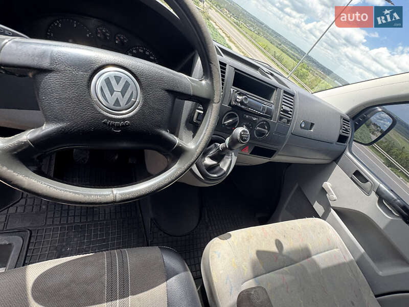 Минивэн Volkswagen Transporter 2006 в Татарбунарах