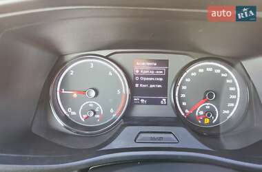 Минивэн Volkswagen Transporter 2021 в 