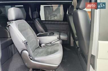 Минивэн Volkswagen Transporter 2021 в 