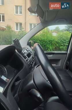 Грузовой фургон Volkswagen Transporter 2010 в 