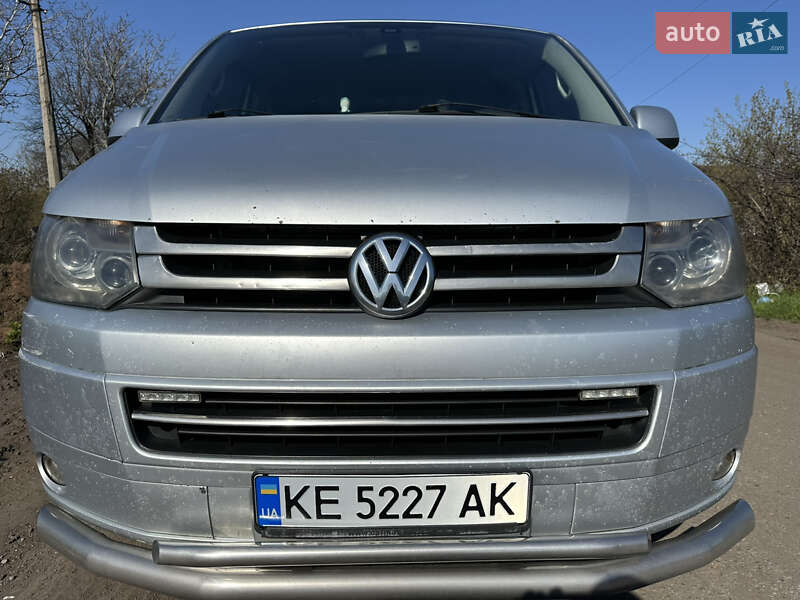 Грузовой фургон Volkswagen Transporter 2010 в 