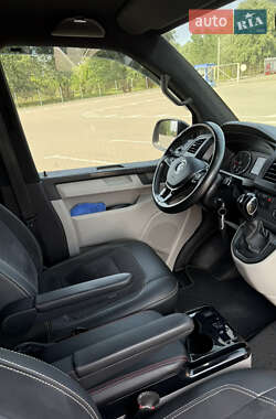 Минивэн Volkswagen Transporter 2018 в 