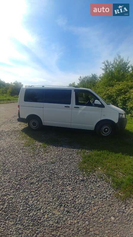 Минивэн Volkswagen Transporter 2015 в Черновцах