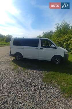 Минивэн Volkswagen Transporter 2015 в 