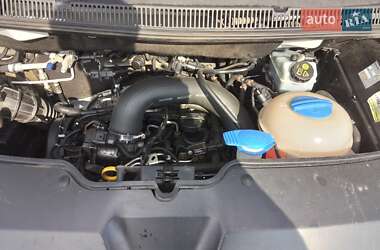 Минивэн Volkswagen Transporter 2015 в 
