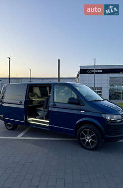 Минивэн Volkswagen Transporter 2017 в 