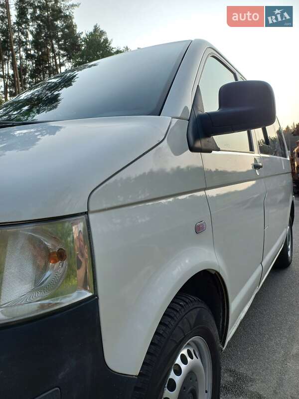Минивэн Volkswagen Transporter 2007 в Ирпене
