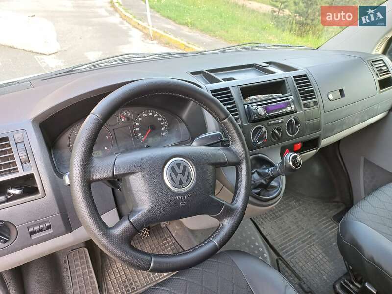 Минивэн Volkswagen Transporter 2007 в Ирпене