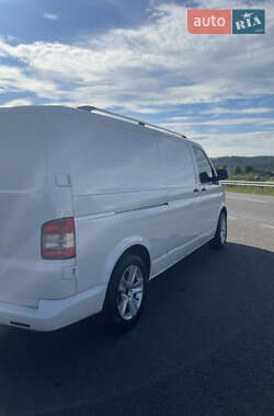 Грузовой фургон Volkswagen Transporter 2012 в 